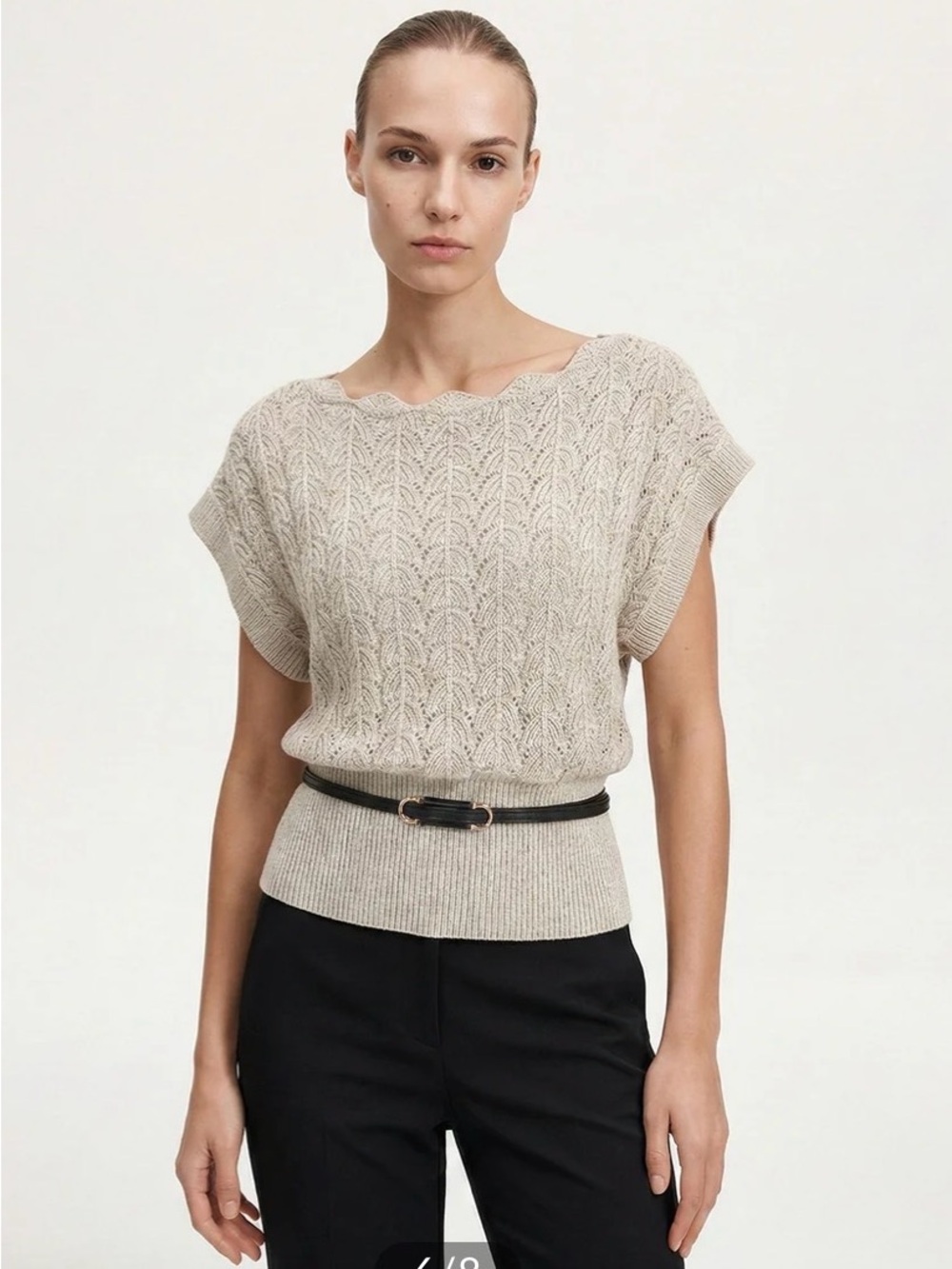 Commense Scalloped neck belted knit top